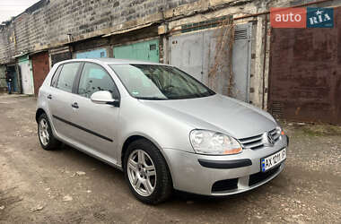 Хэтчбек Volkswagen Golf 2004 в Харькове