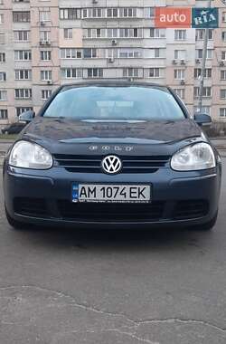 Хетчбек Volkswagen Golf 2007 в Києві