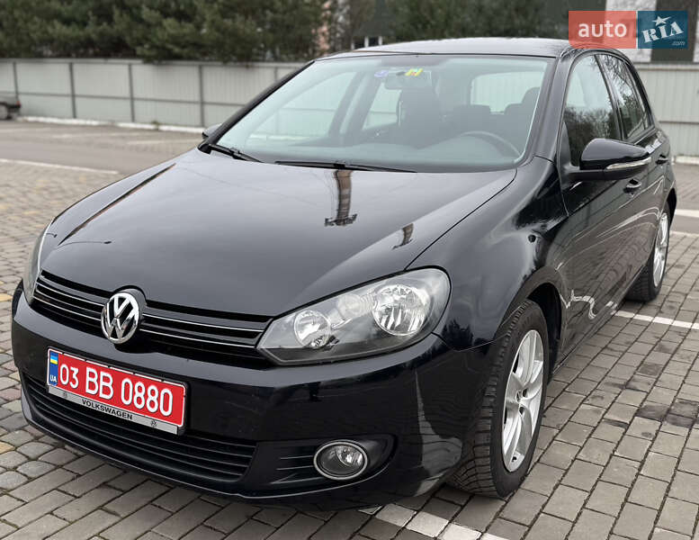 Хетчбек Volkswagen Golf 2009 в Луцьку