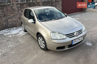 Хетчбек Volkswagen Golf 2004 в Житомирі