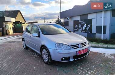 Хетчбек Volkswagen Golf 2006 в Сарнах