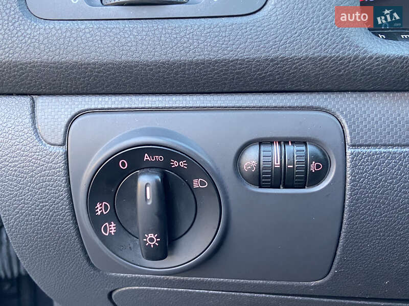 Хетчбек Volkswagen Golf 2008 в Сваляві