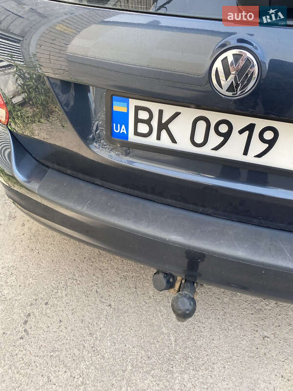Універсал Volkswagen Golf 2009 в Києві