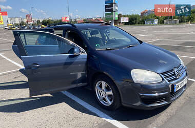 Універсал Volkswagen Golf 2009 в Рівному