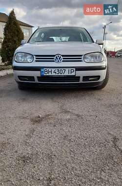 Хетчбек Volkswagen Golf 1998 в Роздільній