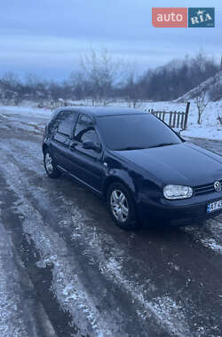 Хэтчбек Volkswagen Golf 2001 в Надворной