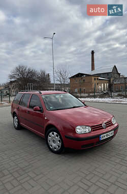 Універсал Volkswagen Golf 2000 в Житомирі