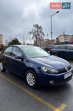 Хэтчбек Volkswagen Golf 2009 в Гадяче