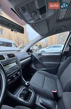 Хэтчбек Volkswagen Golf 2009 в Гадяче