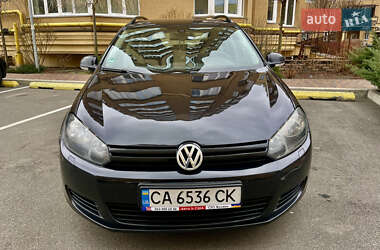 Універсал Volkswagen Golf 2011 в Києві