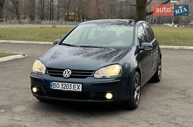 Хетчбек Volkswagen Golf 2004 в Рівному