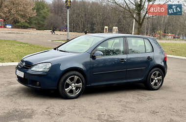 Хетчбек Volkswagen Golf 2004 в Рівному