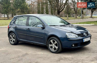 Хетчбек Volkswagen Golf 2004 в Рівному