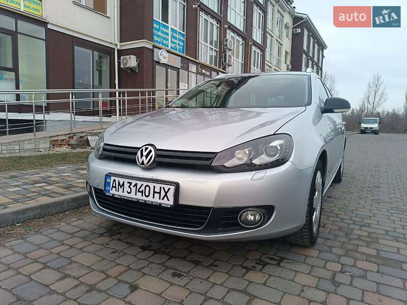 Универсал Volkswagen Golf 2012 в Житомире