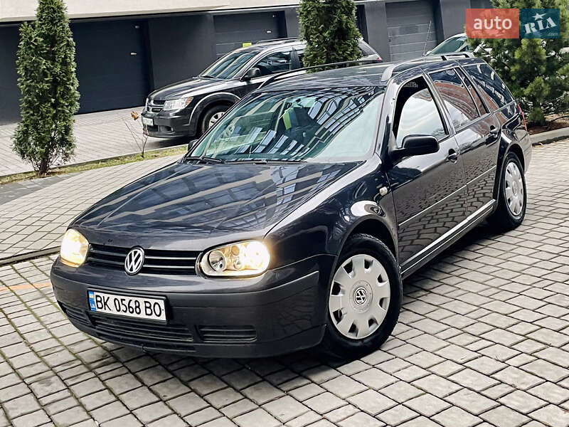 Універсал Volkswagen Golf 2004 в Івано-Франківську