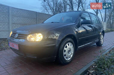 Хетчбек Volkswagen Golf 2001 в Хоролі