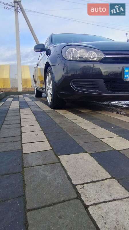 Універсал Volkswagen Golf 2009 в Львові