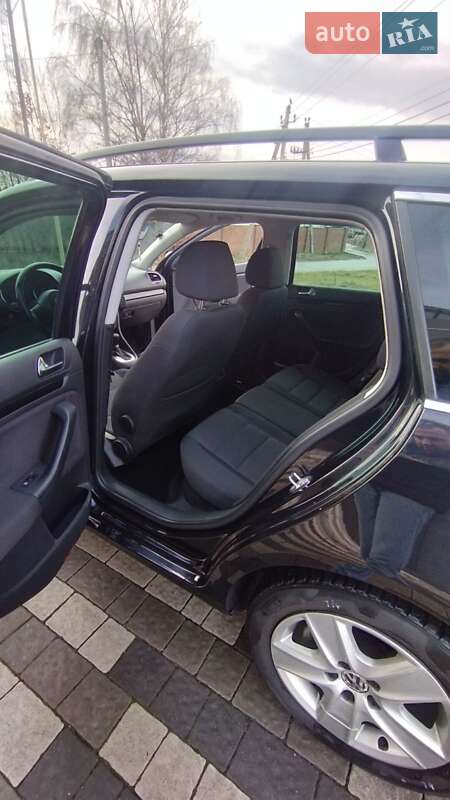 Універсал Volkswagen Golf 2009 в Львові