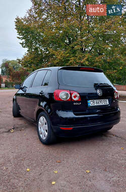 Хэтчбек Volkswagen Golf 2005 в Нежине