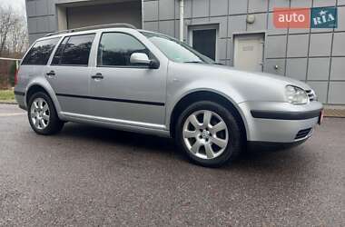 Універсал Volkswagen Golf 2001 в Львові