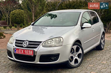 Хетчбек Volkswagen Golf 2007 в Житомирі