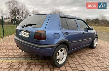 Хетчбек Volkswagen Golf 1993 в Стрию