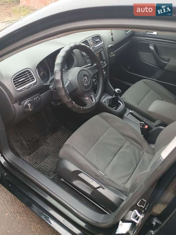 Універсал Volkswagen Golf 2009 в Житомирі