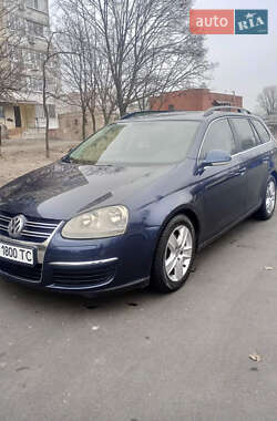 Універсал Volkswagen Golf 2009 в Дніпрі