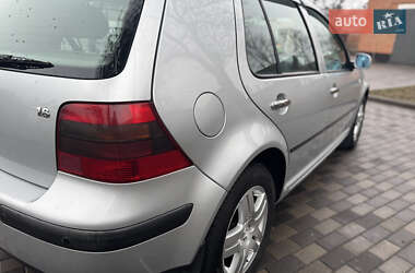 Хетчбек Volkswagen Golf 2001 в Лубнах