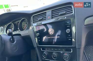 Універсал Volkswagen Golf 2018 в Кропивницькому