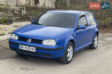 Хетчбек Volkswagen Golf 1998 в Гощі