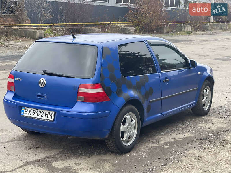 Хэтчбек Volkswagen Golf 1998 в Гоще