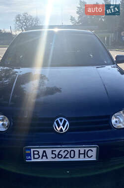 Хэтчбек Volkswagen Golf 2002 в Кропивницком