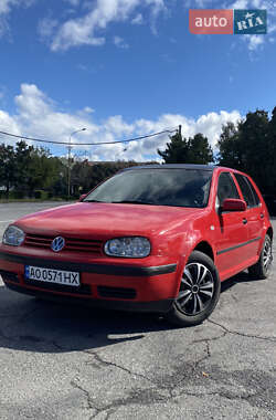 Хетчбек Volkswagen Golf 2000 в Ужгороді