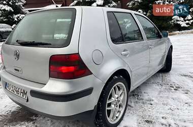 Хетчбек Volkswagen Golf 2000 в Сколе