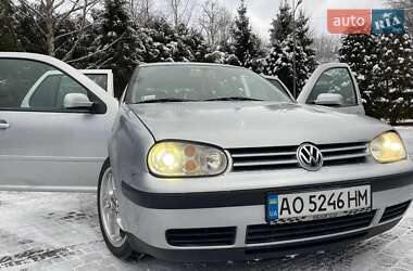 Хетчбек Volkswagen Golf 2000 в Сколе