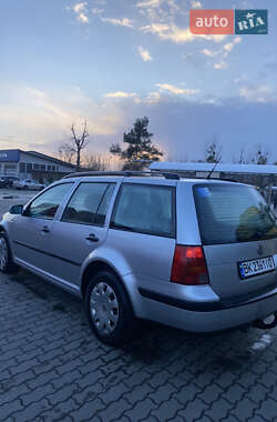 Універсал Volkswagen Golf 2002 в Сарнах