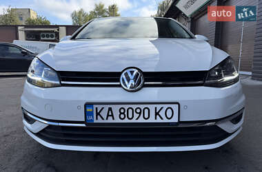 Хетчбек Volkswagen Golf 2018 в Києві