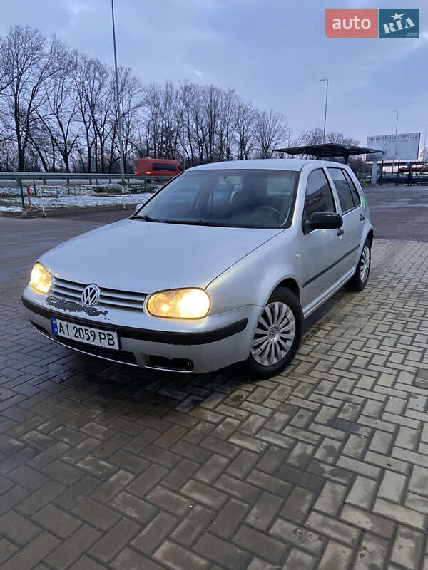 Хетчбек Volkswagen Golf 2003 в Білій Церкві