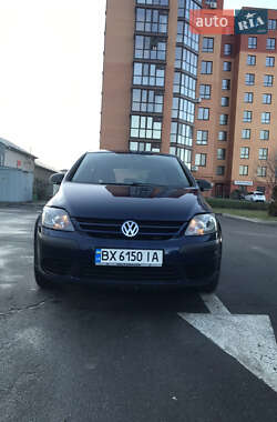 Хэтчбек Volkswagen Golf 2009 в 