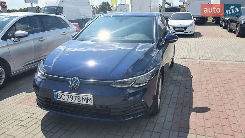 Volkswagen Golf 2021