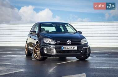Хэтчбек Volkswagen Golf 2009 в 