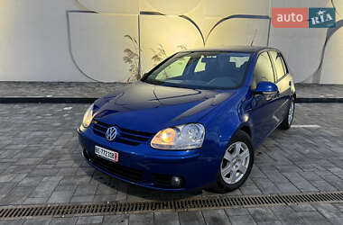 Хетчбек Volkswagen Golf 2005 в Луцьку