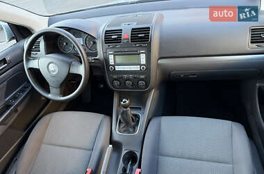 Универсал Volkswagen Golf 2009 в Ровно