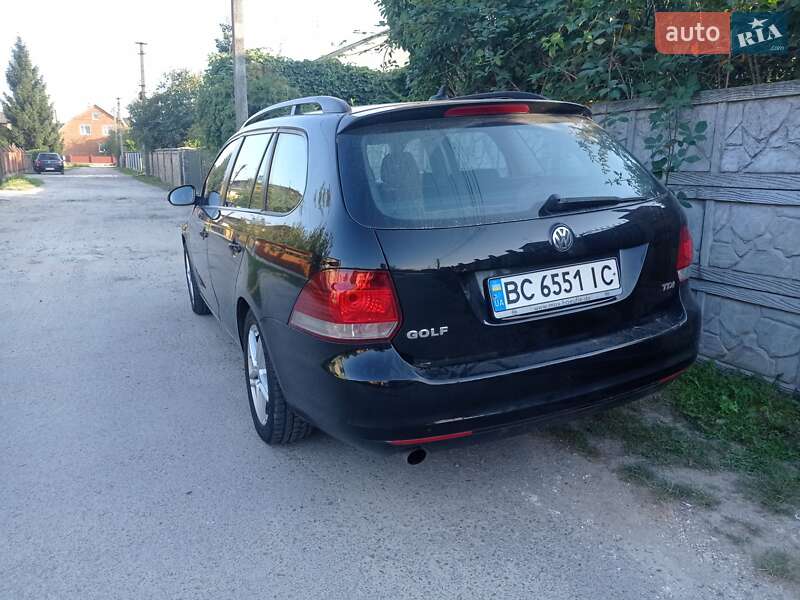 Универсал Volkswagen Golf 2010 в Львове