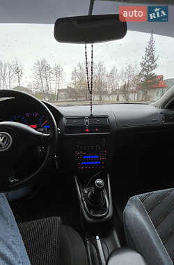 Универсал Volkswagen Golf 2003 в 