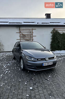 Хэтчбек Volkswagen Golf 2014 в Киеве