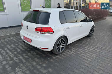 Хэтчбек Volkswagen Golf 2009 в 