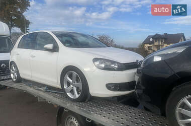 Хэтчбек Volkswagen Golf 2009 в 