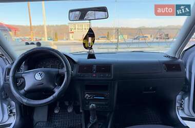 Хетчбек Volkswagen Golf 2001 в Тернополі